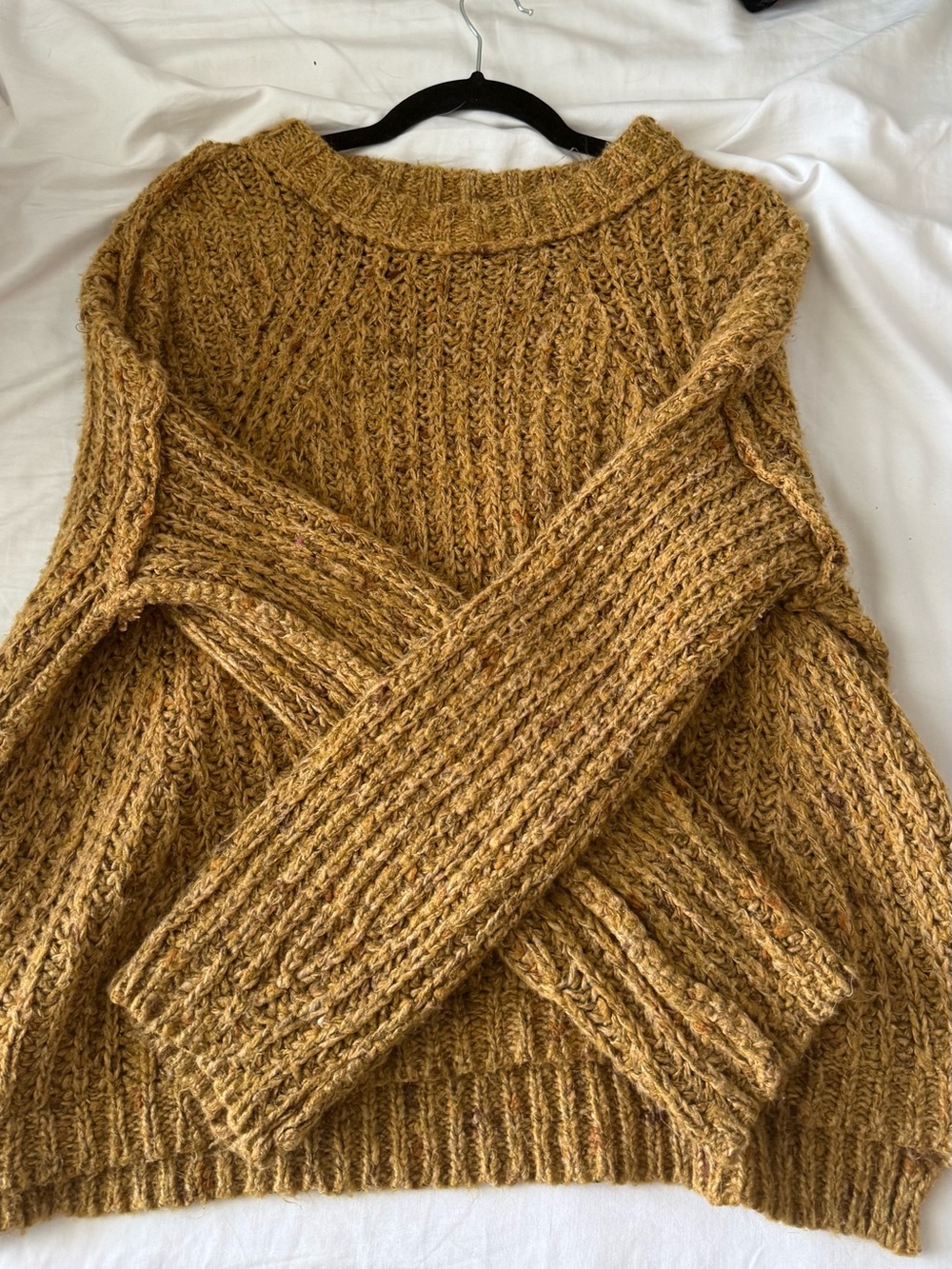 Universal Thread Chunky Mustard Crewneck Sweater